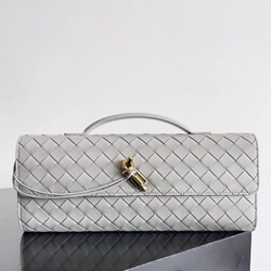 보테가 베네타 24FW 안디아모 인트레치아토 탑 핸들 클러치